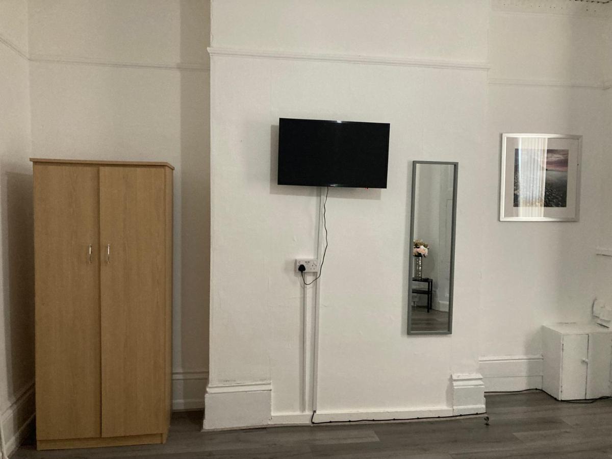 Chosen Rocky Lane Private Rooms Liverpool Exteriér fotografie