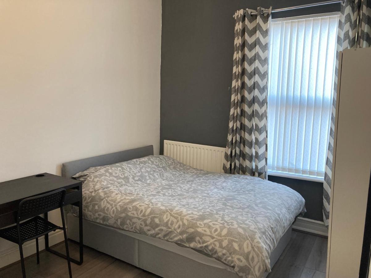 Chosen Rocky Lane Private Rooms Liverpool Exteriér fotografie