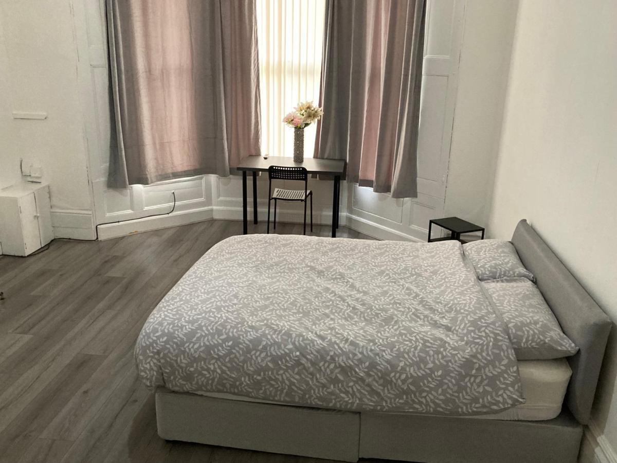 Chosen Rocky Lane Private Rooms Liverpool Exteriér fotografie